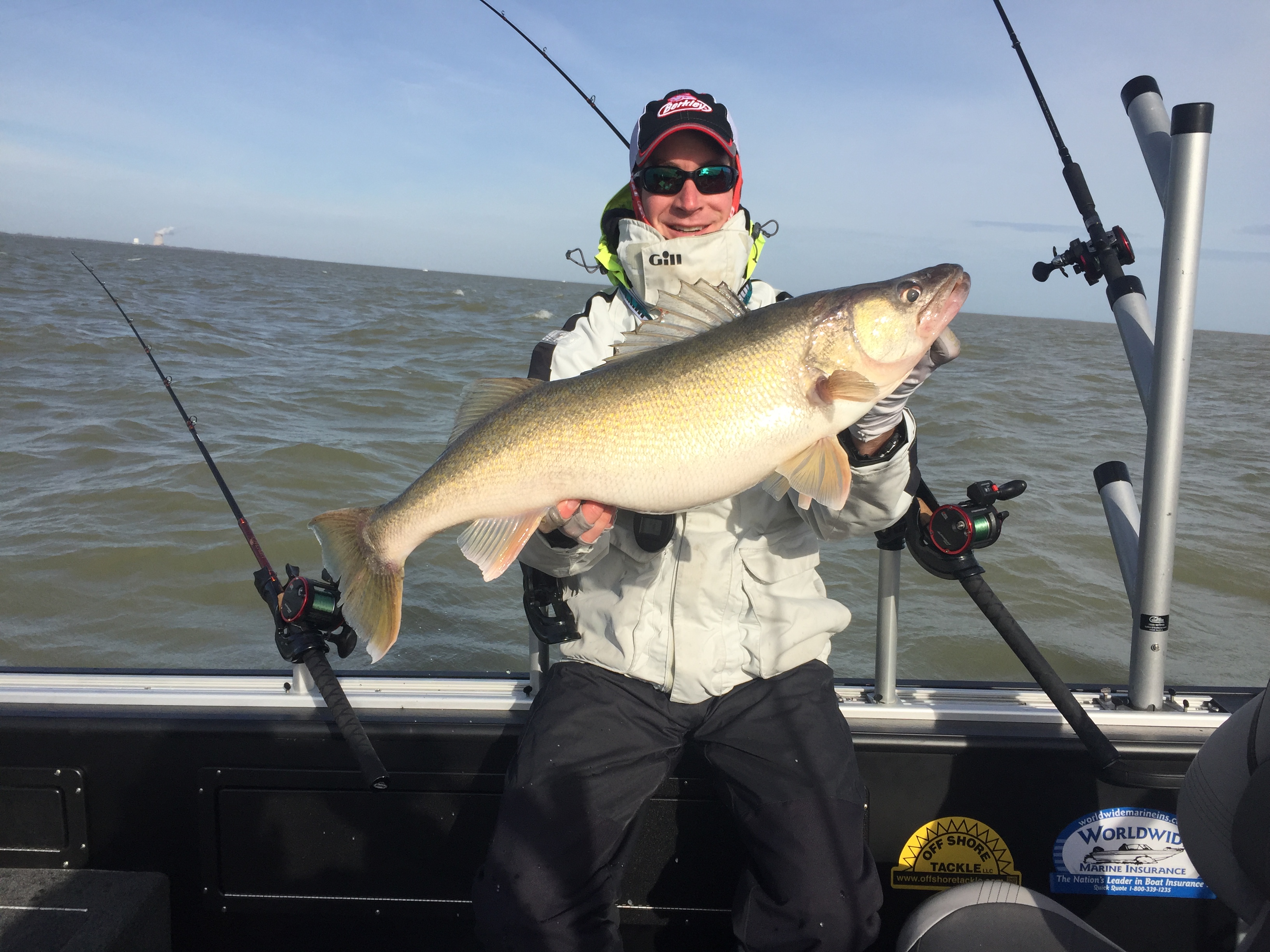ICE OUT TROPHY WALLEYE TACTICS